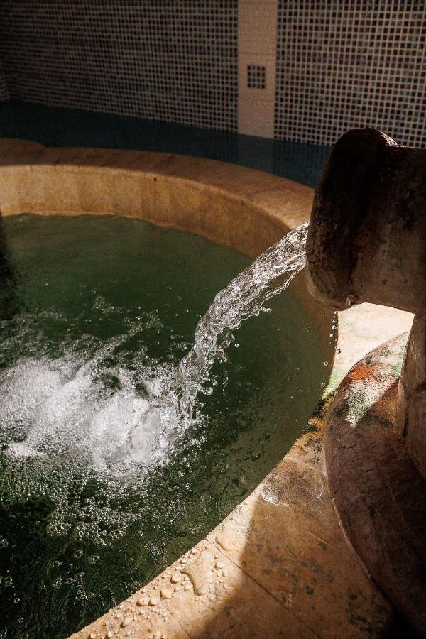 Hotel Hamam Ángisztro Kültér fotó
